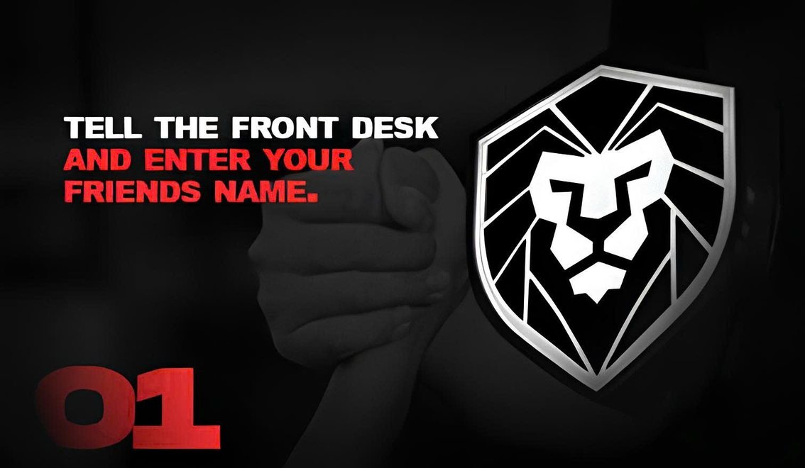 01. Tell the front desk and enter your friend's name