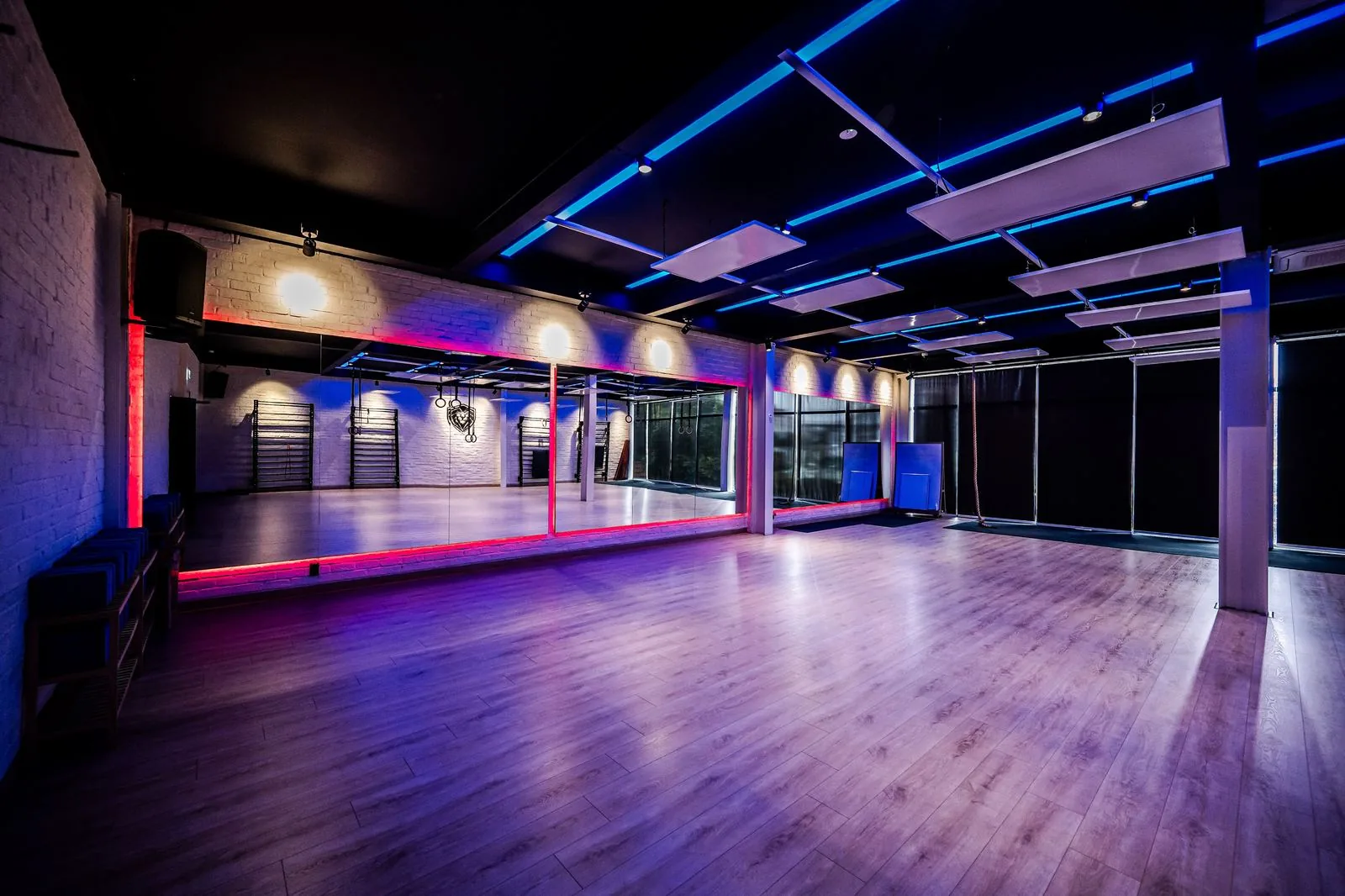 Movement floor