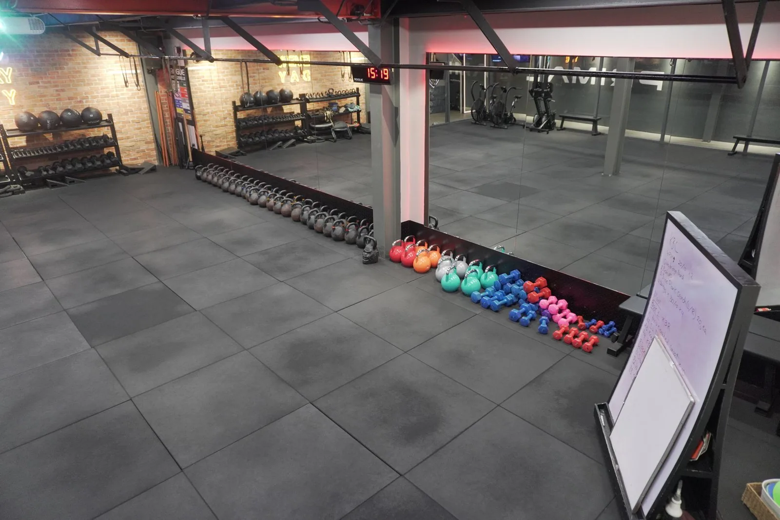 Strength floor
